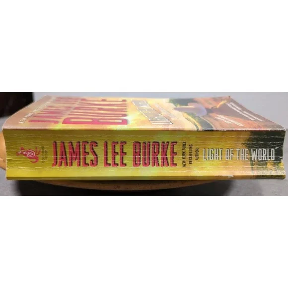 Light of the World James Lee Burke Dave Robicheaux 2014 1st Pocket Books Edition - Picture 10 of 13